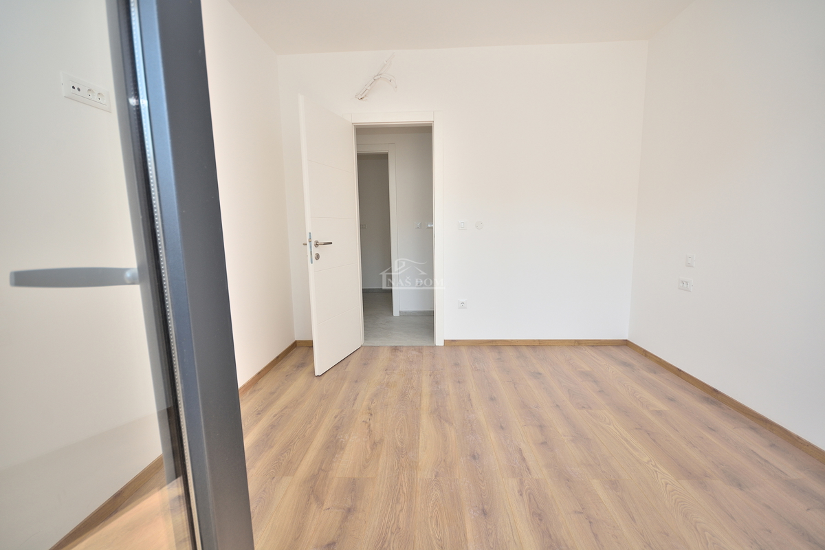 Vodice - S2 dvonadstropno stanovanje z vrtom, 113,43 m2