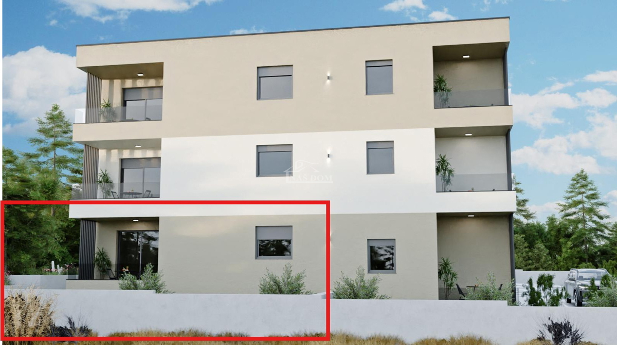 Šibenik - dvosobno stanovanje z vrtom