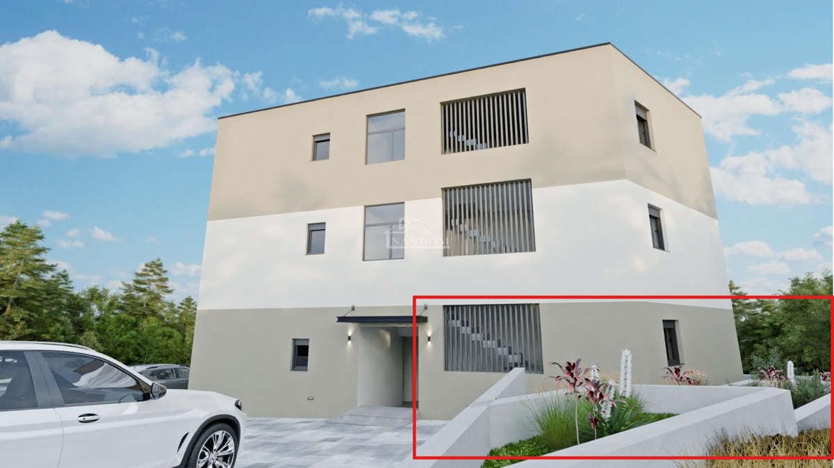 Šibenik - dvosobno stanovanje z vrtom