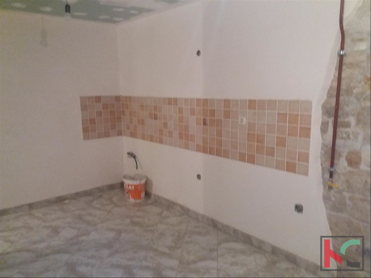 Pula, Šijana obnovljena hiša s tremi apartmaji