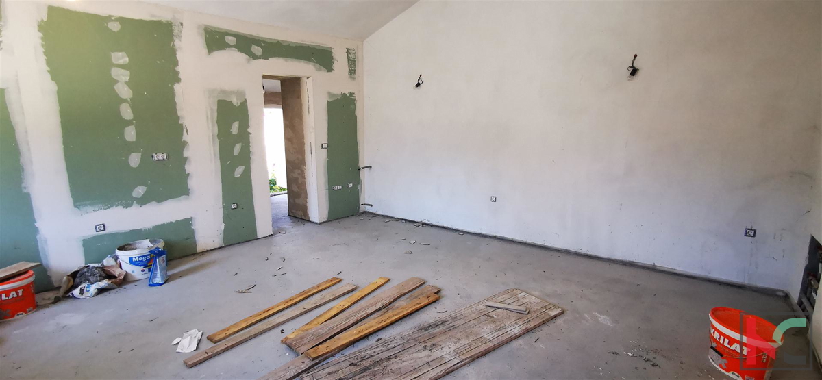 Pula, Šijana obnovljena hiša s tremi apartmaji