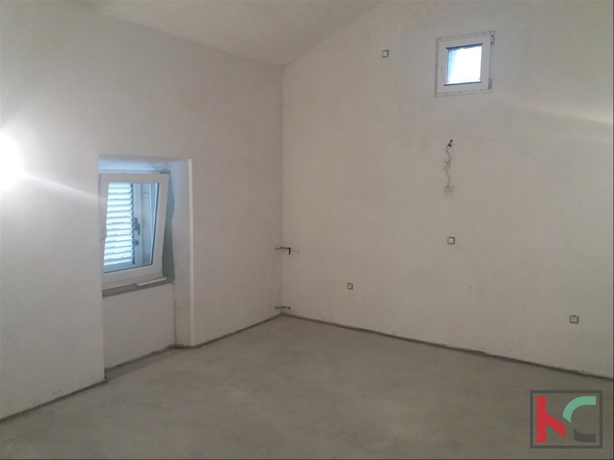 Pula, Šijana obnovljena hiša s tremi apartmaji