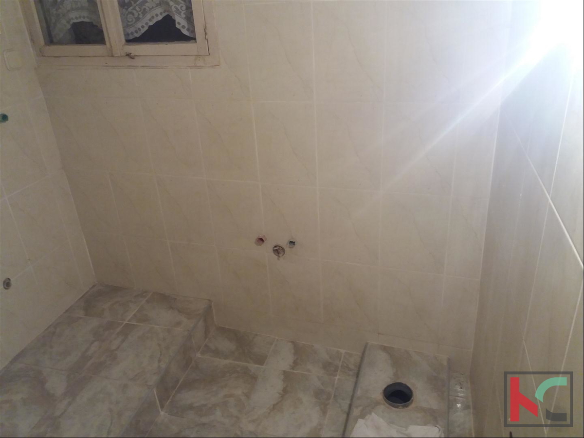Pula, Šijana obnovljena hiša s tremi apartmaji