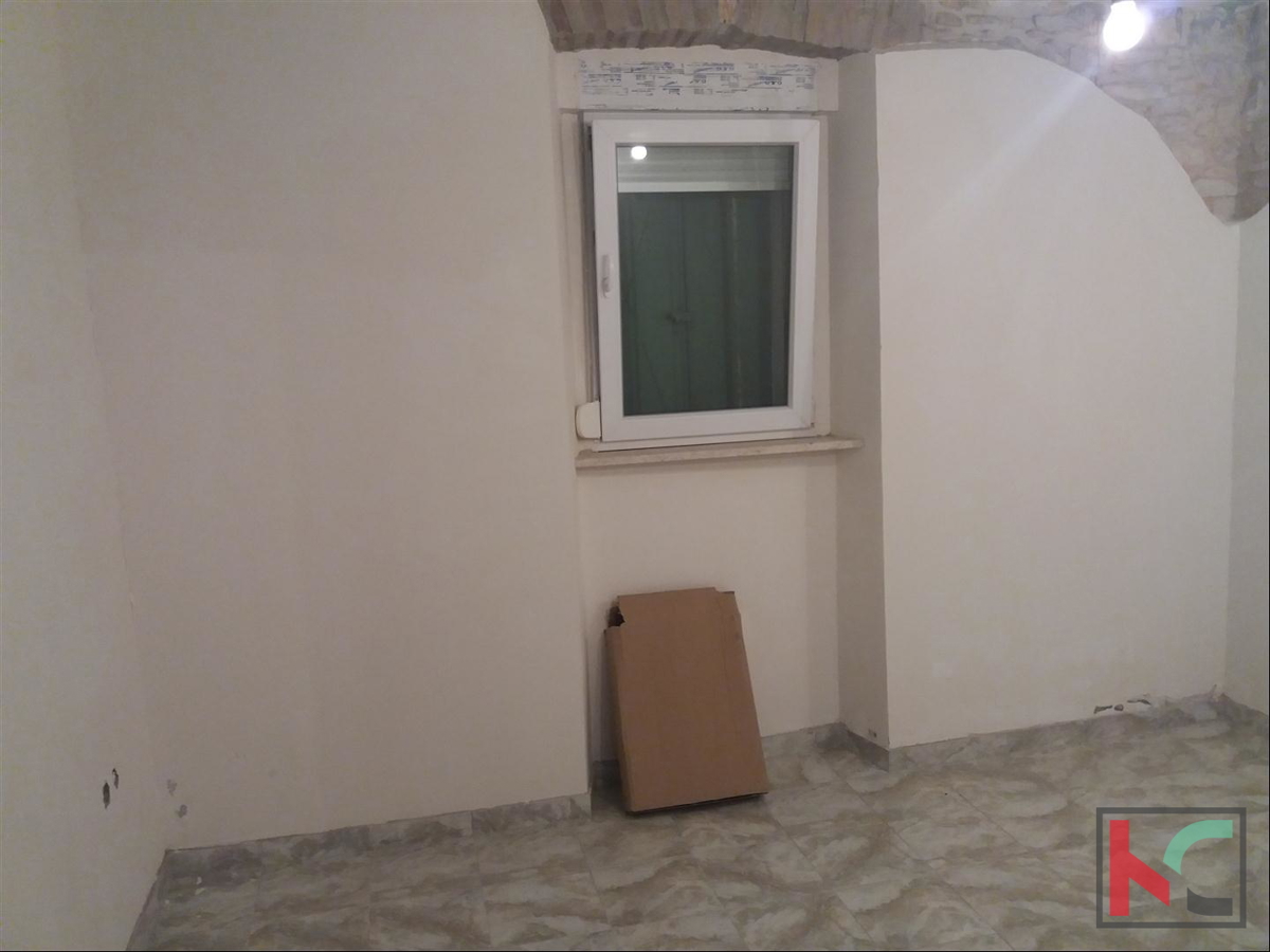 Pula, Šijana obnovljena hiša s tremi apartmaji