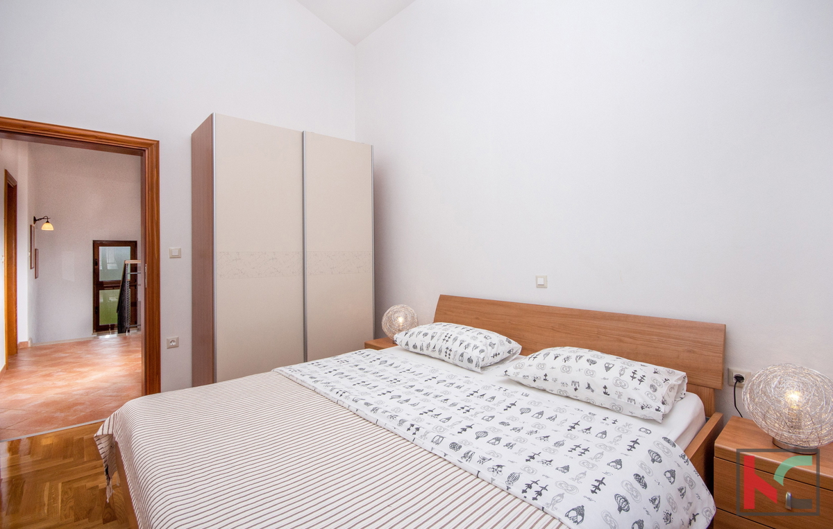 Istra, Marčana, Vila z bazenom na mirni lokaciji