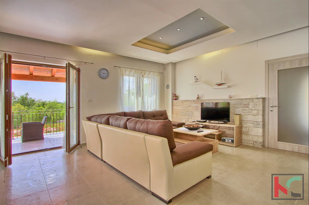 Štokovci - Luksuzna vila s 4 * z vrtom 2000m2
