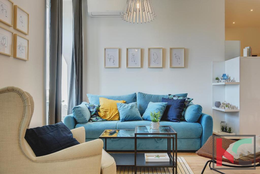 Istra, Pula, Riva, adaptirano stanovanje 129,37m2 s tremi stanovanjskimi enotami