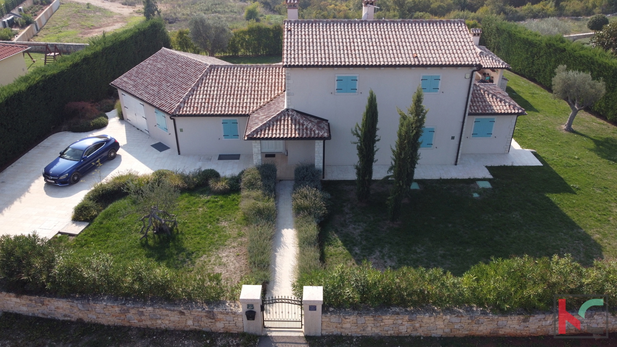 Istra, Bale, počitniška hiša z bazenom na prostorni parceli 1650m2, #prodaja