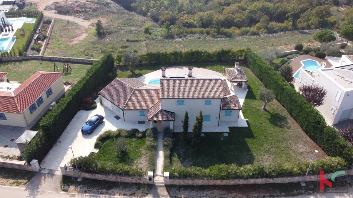 Istra, Bale, počitniška hiša z bazenom na prostorni parceli 1650m2, #prodaja