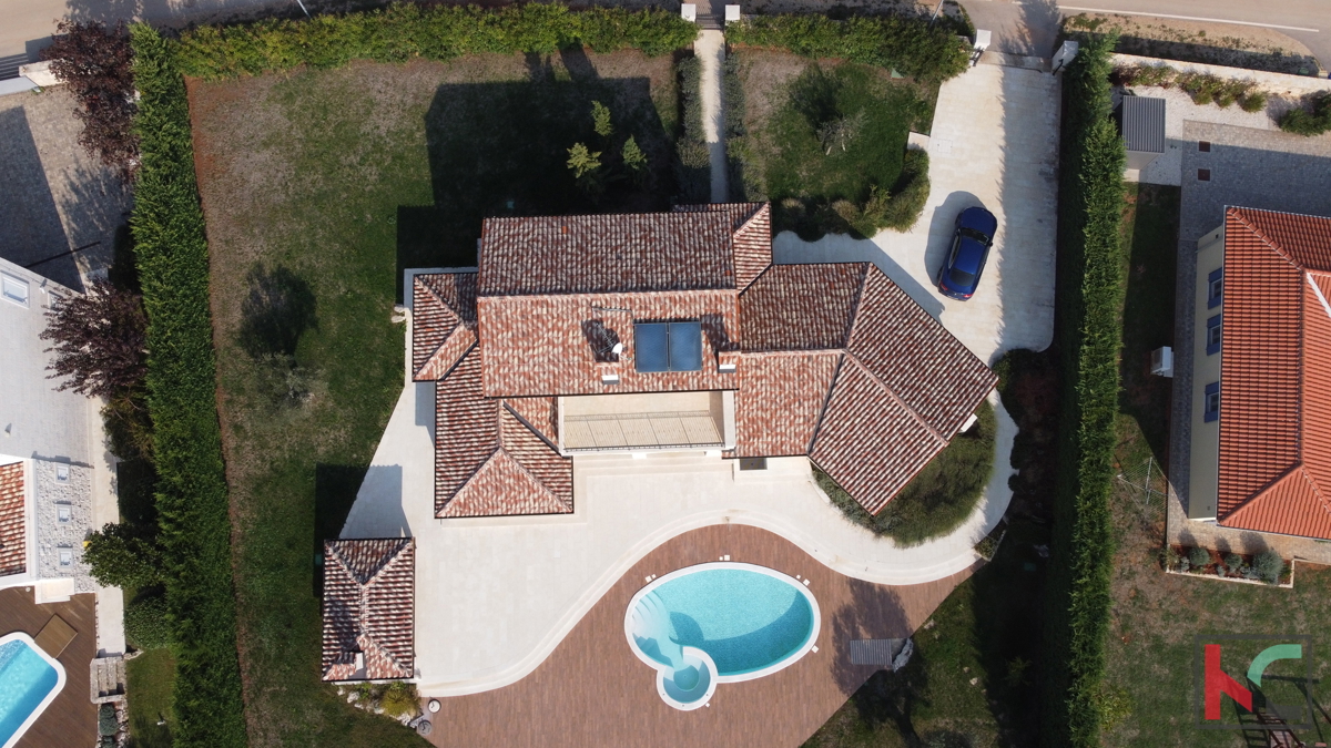 Istra, Bale, počitniška hiša z bazenom na prostorni parceli 1650m2, #prodaja