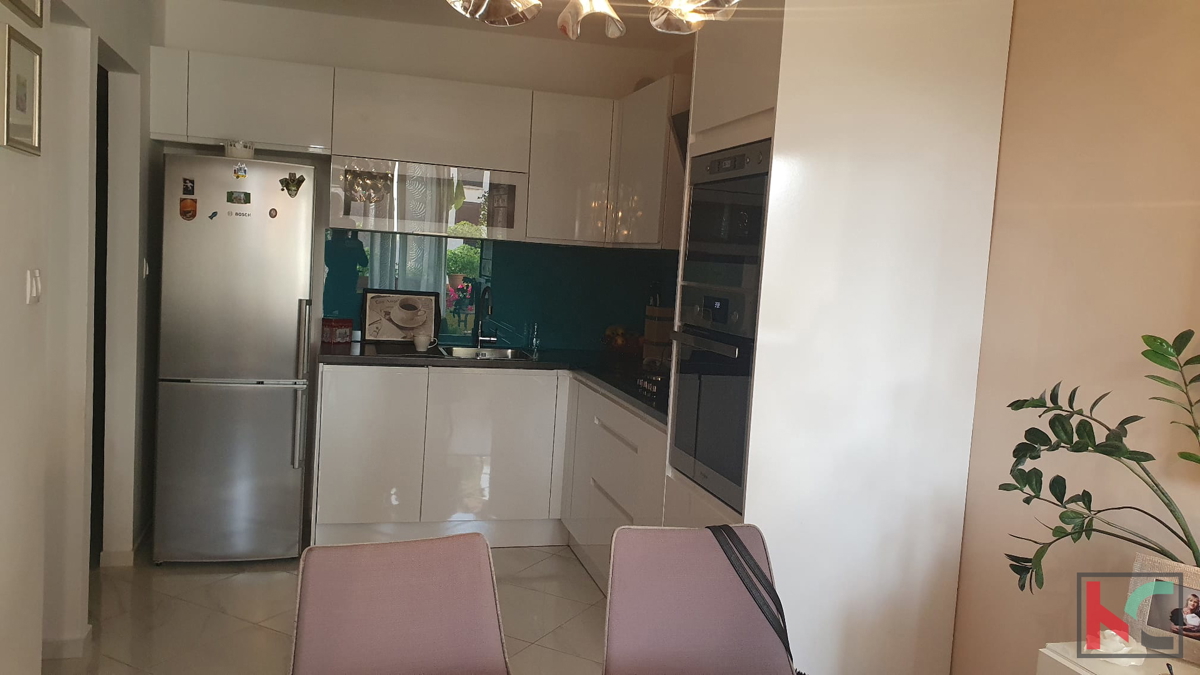 Pula, Stoja, delno prenovljeno stanovanje 76,25 m2, z dvema balkonoma #prodaja