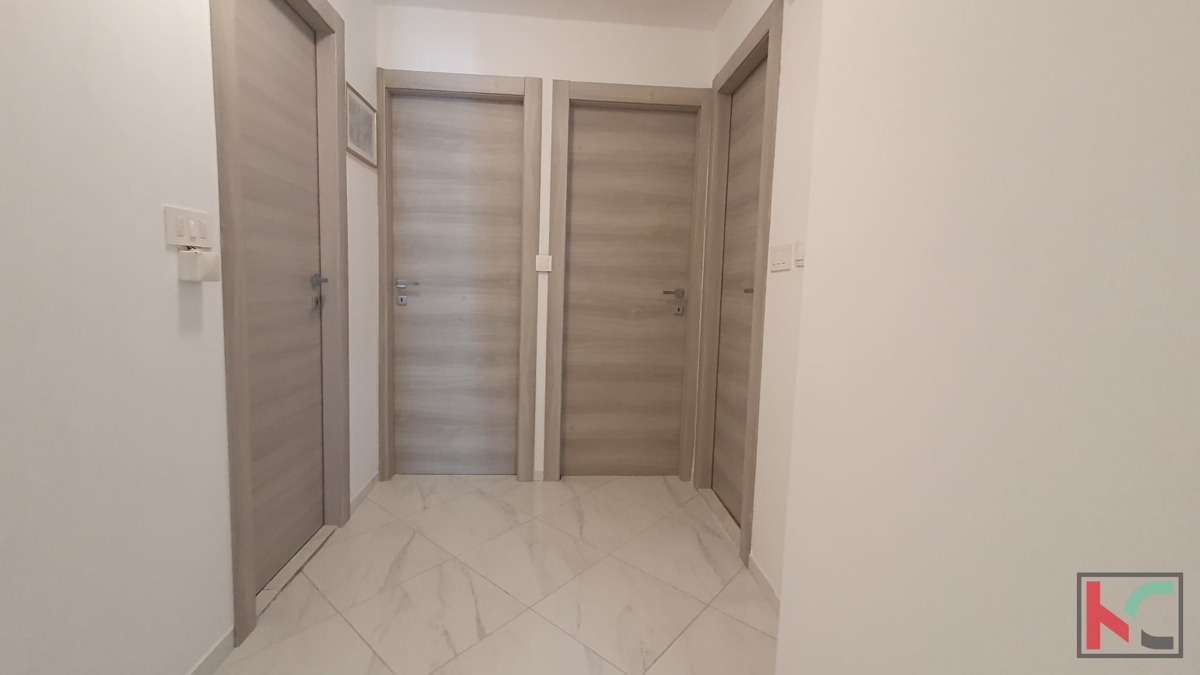 Pula, Stoja, delno prenovljeno stanovanje 76,25 m2, z dvema balkonoma #prodaja
