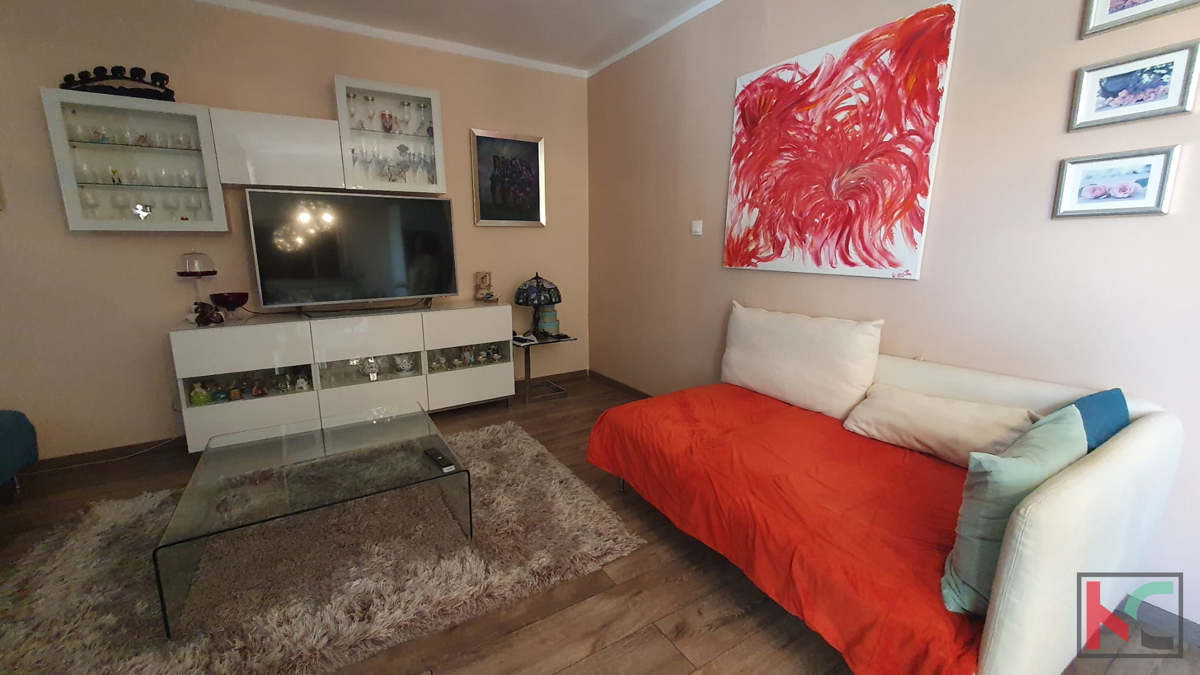Pula, Stoja, delno prenovljeno stanovanje 76,25 m2, z dvema balkonoma #prodaja
