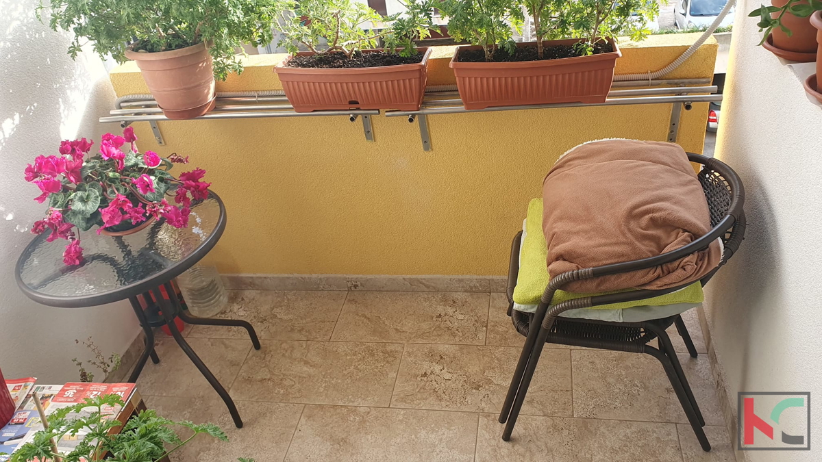 Pula, Stoja, delno prenovljeno stanovanje 76,25 m2, z dvema balkonoma #prodaja