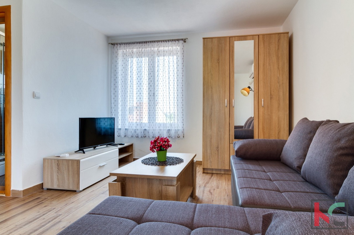 Istra, Pula, apartmajska hiša z 8 stanovanjskimi enotami, bazenom in urejenim vrtom, #prodaja