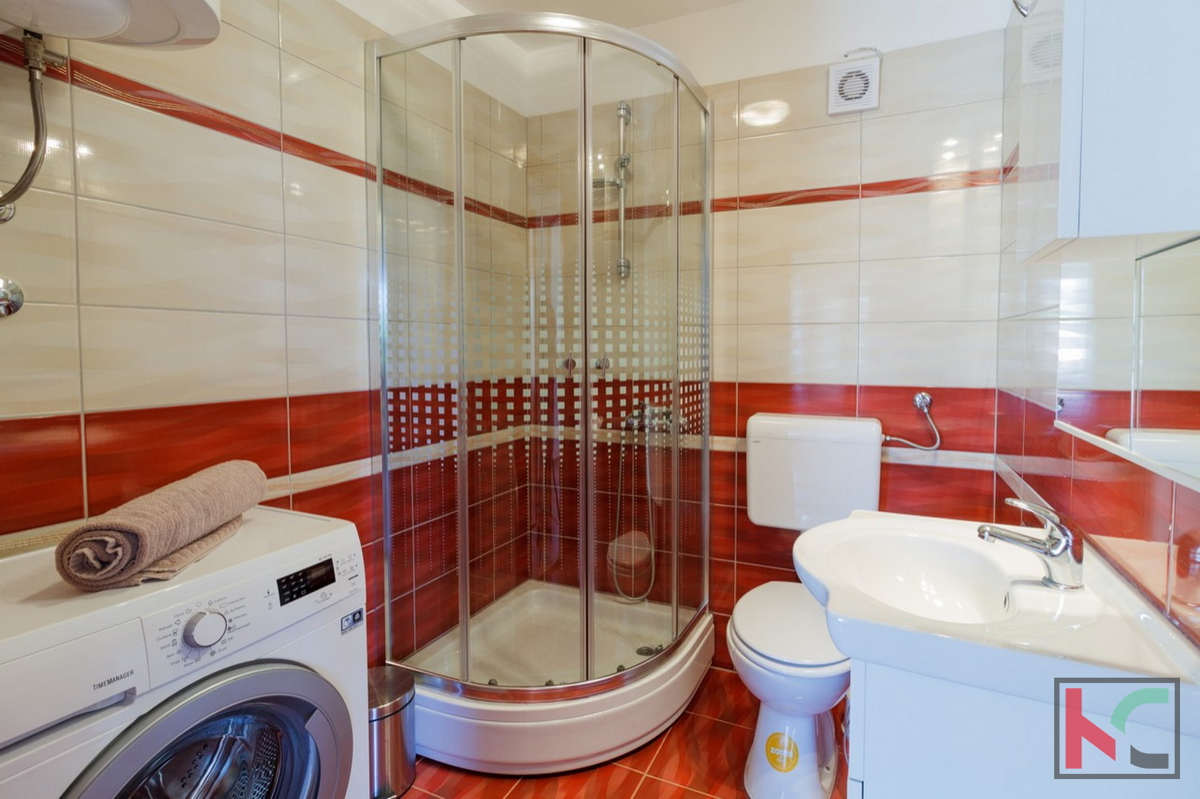 Istra, Pula, apartmajska hiša z 8 stanovanjskimi enotami, bazenom in urejenim vrtom, #prodaja