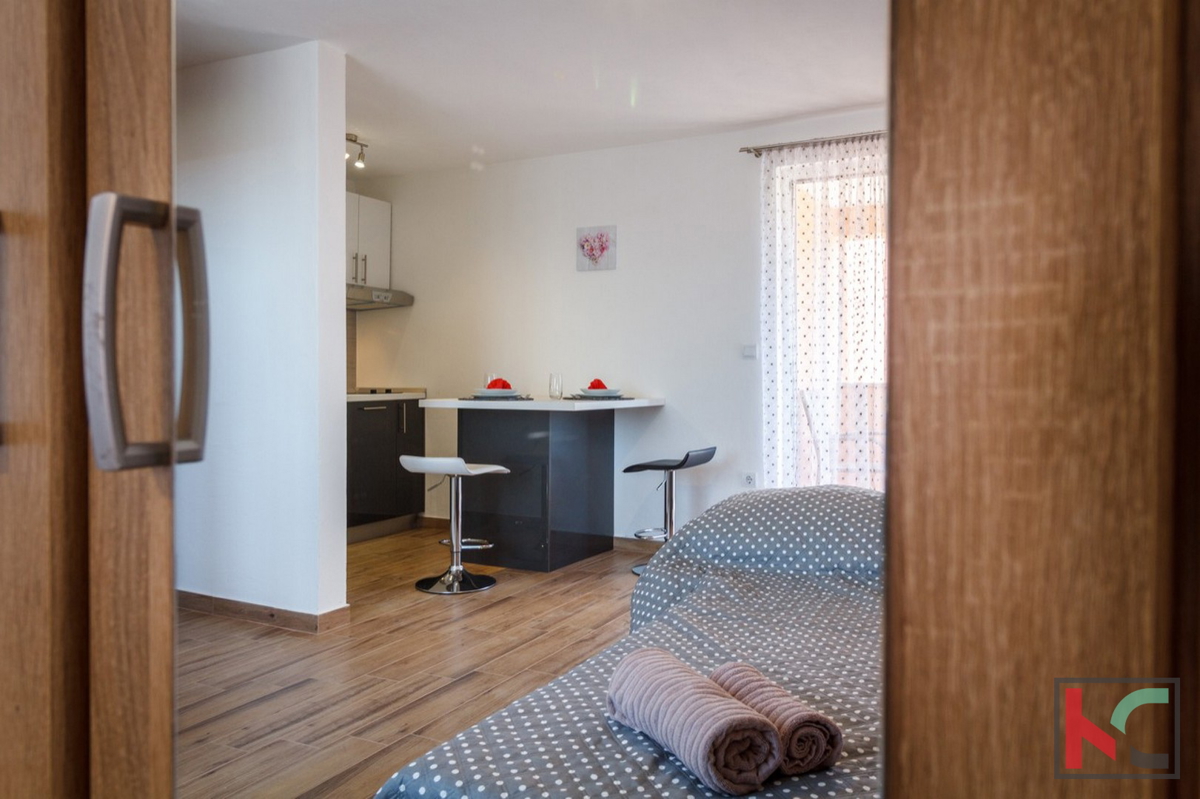 Istra, Pula, apartmajska hiša z 8 stanovanjskimi enotami, bazenom in urejenim vrtom, #prodaja