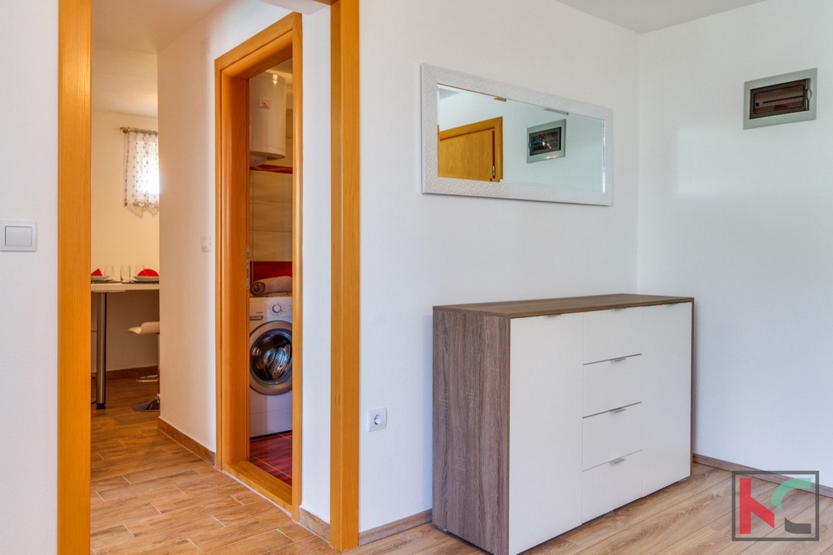 Istra, Pula, apartmajska hiša z 8 stanovanjskimi enotami, bazenom in urejenim vrtom, #prodaja