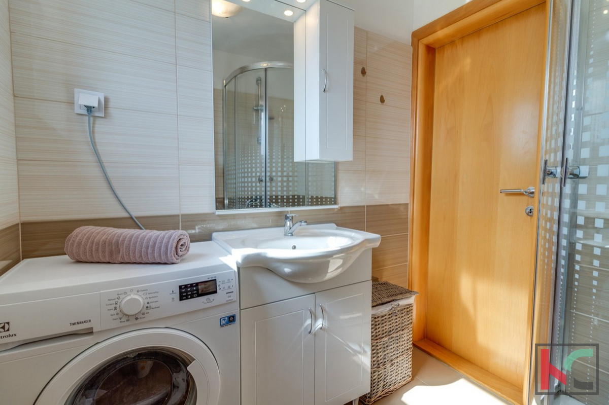Istra, Pula, apartmajska hiša z 8 stanovanjskimi enotami, bazenom in urejenim vrtom, #prodaja
