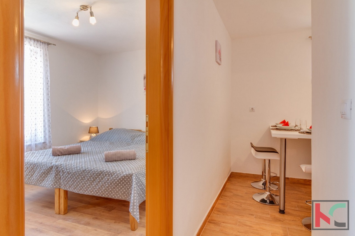 Istra, Pula, apartmajska hiša z 8 stanovanjskimi enotami, bazenom in urejenim vrtom, #prodaja