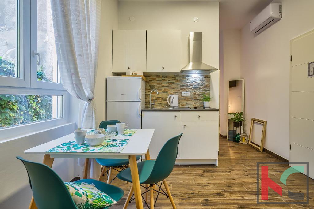 Istra, Pula, Centar - štiri garsonjere z vrtom v samem centru mesta, blizu Arene #prodaja
