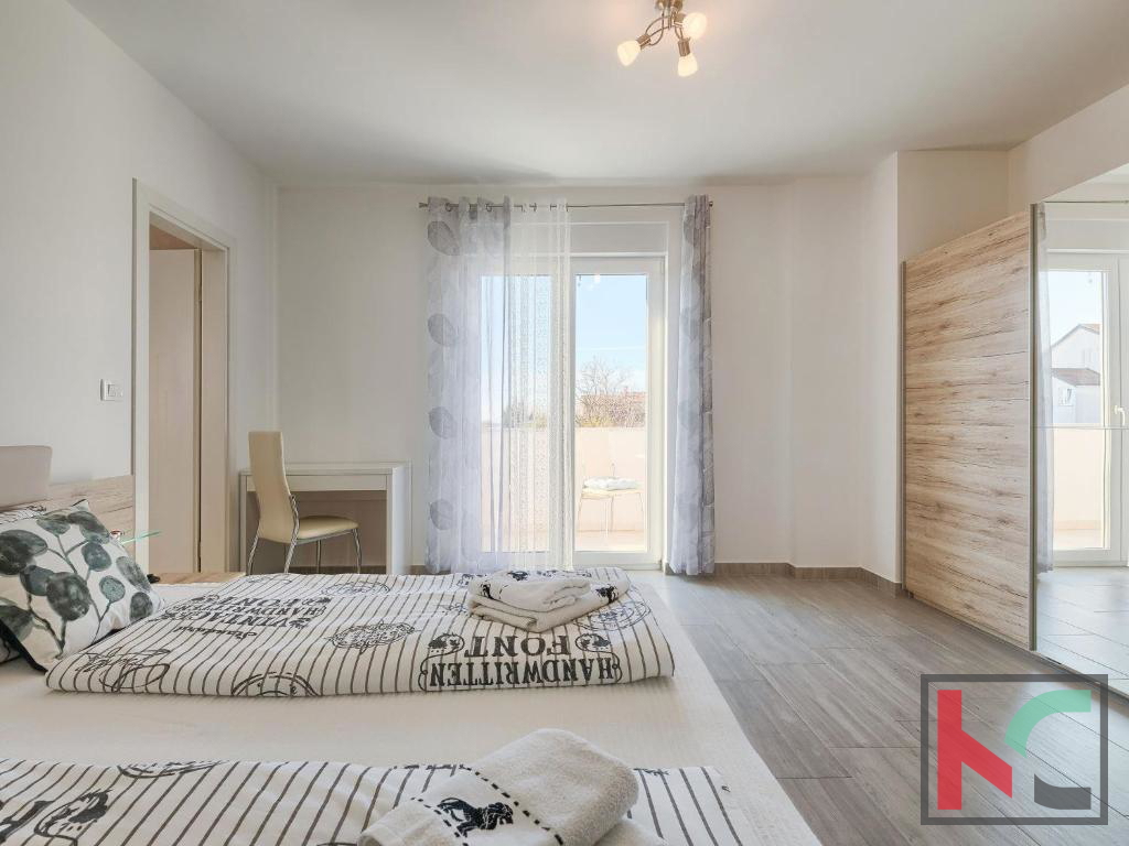 Istra, Poreč, počitniška hiša z bazenom in urejenim vrtom, #prodaja