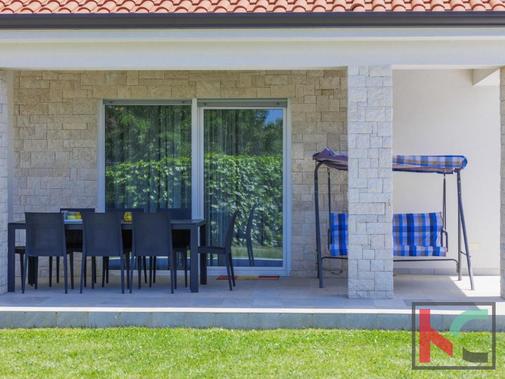 Istra, Poreč, počitniška hiša z bazenom in urejenim vrtom, #prodaja