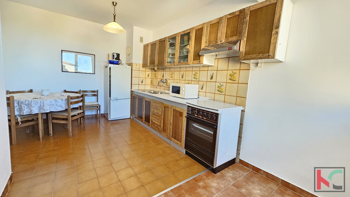 Istra, Rovinj, dvosobno stanovanje v širšem centru s pogledom na staro mestno jedro in sv. Eufemijo #prodaja