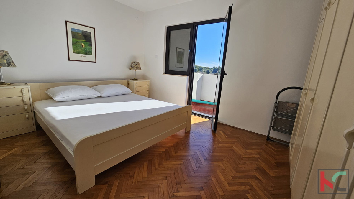 Istra, Rovinj, dvosobno stanovanje v širšem centru s pogledom na staro mestno jedro in sv. Eufemijo #prodaja