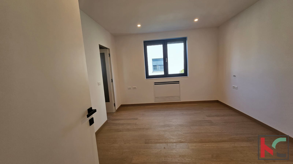 Rovinj, center, luksuzno stanovanje 2SS+DB s teraso v pritličju, garaža, #prodaja