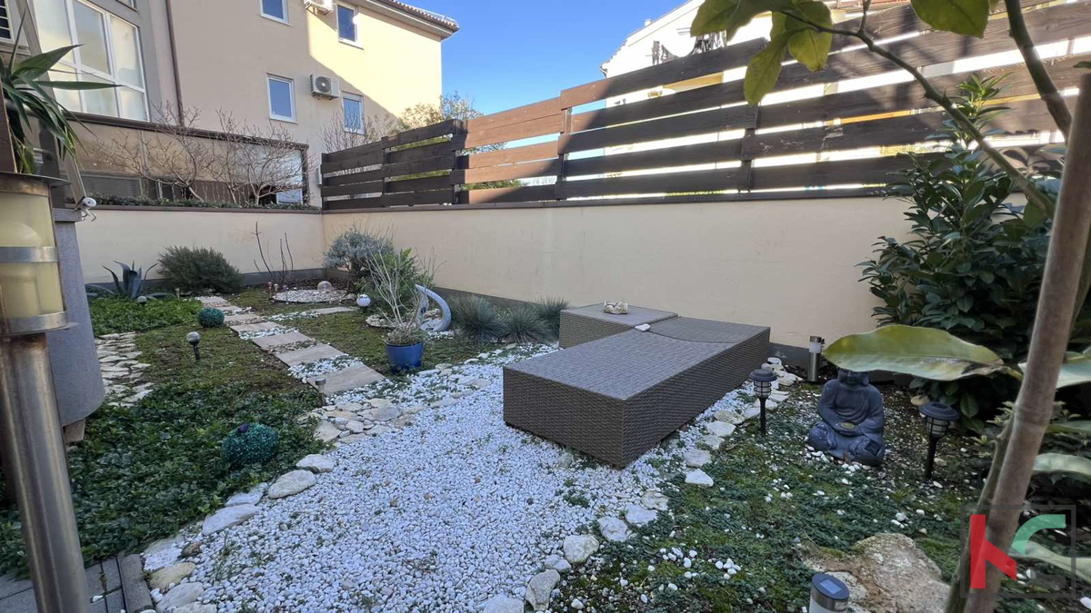Pula, Monte Magno, moderno dvosobno stanovanje s čudovitim vrtom in bazenom