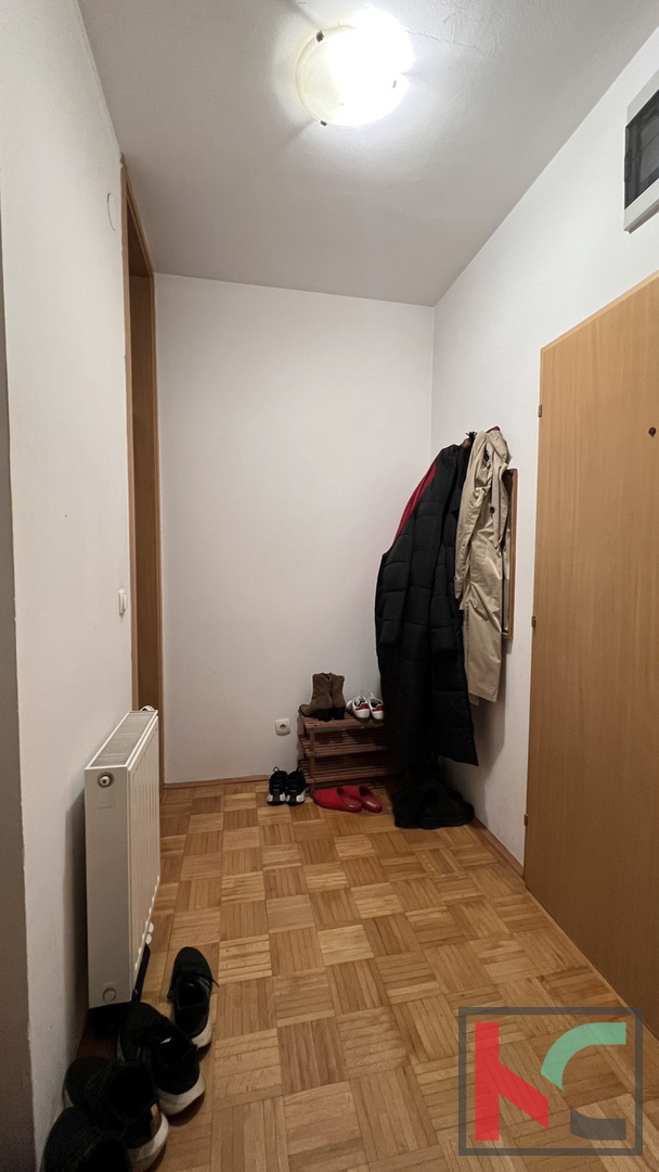Pula, dvosobno stanovanje, parking, prvo nadstropje #prodaja