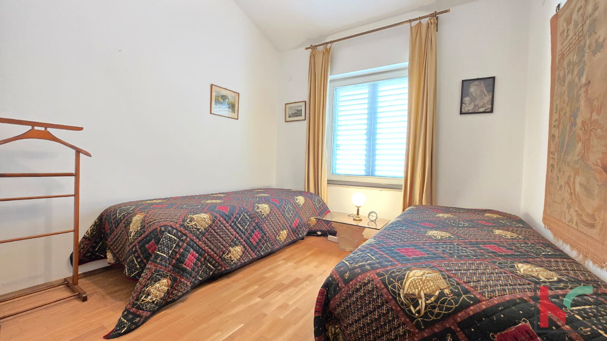 ISTRA, PEŠČENA UVALA, 2 STANOVANJI V STAVBI, PRVA VRSTA OB MORJU, #EKSKLUZIVNA PRODAJA