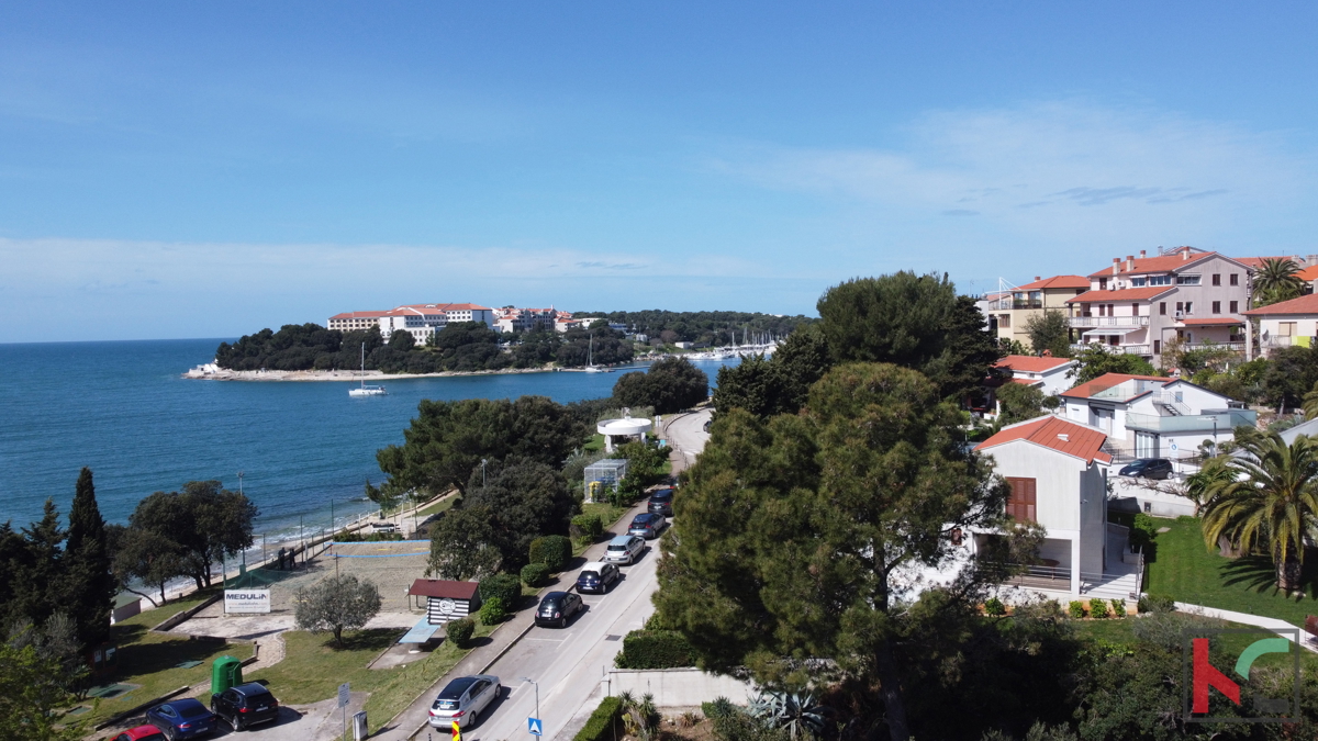 ISTRA, PEŠČENA UVALA, 2 STANOVANJI V STAVBI, PRVA VRSTA OB MORJU, #EKSKLUZIVNA PRODAJA