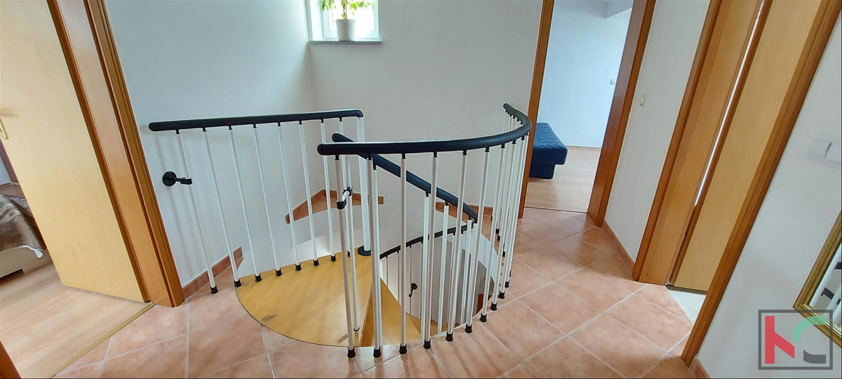 Istra, Rovinj udobno dvoetažno stanovanje 94,47 m2