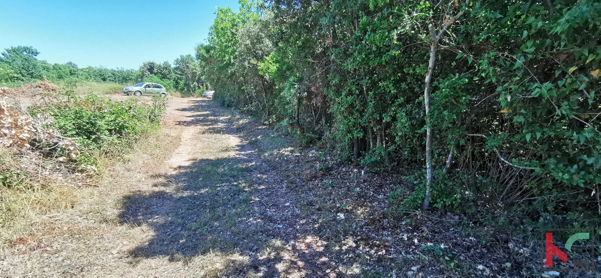 Istra, LIžnjan, Valtura, kmetijsko zemljišče 582m2