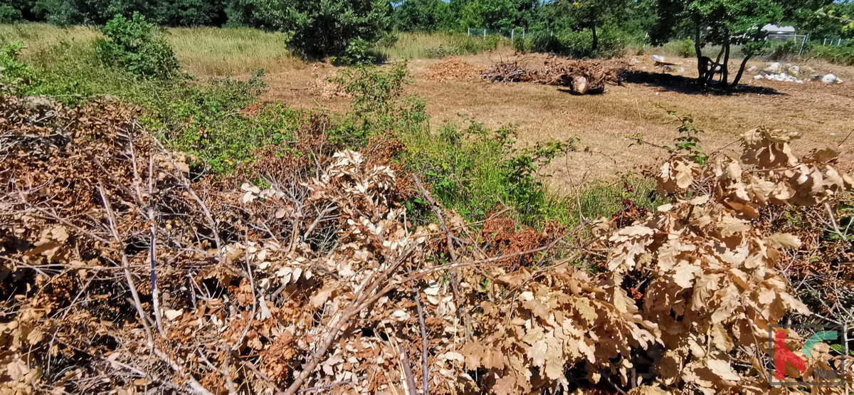 Istra, LIžnjan, Valtura, kmetijsko zemljišče 582m2