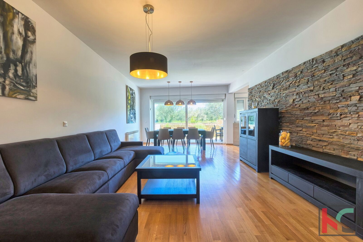 Istra, Peroj 176,65 m2, moderen penthouse nedaleč od morja