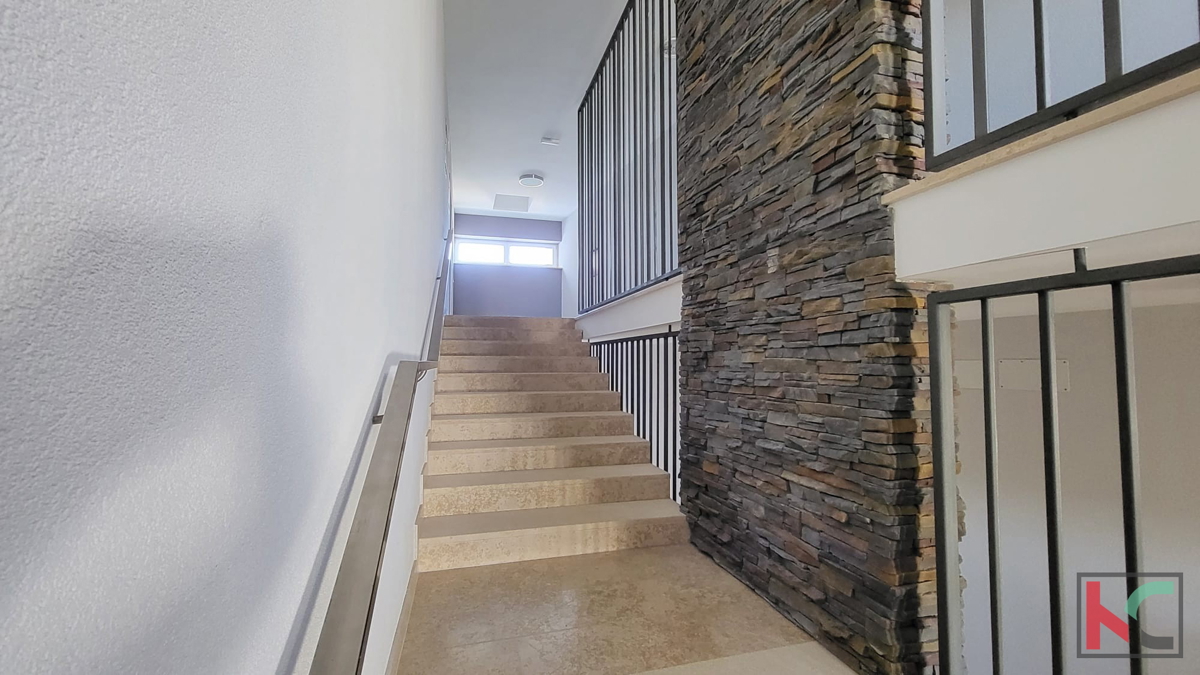 Istra, Peroj 176,65 m2, moderen penthouse nedaleč od morja