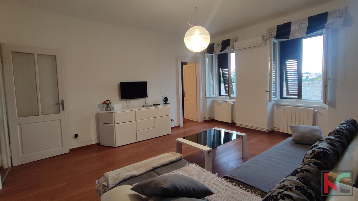 Istra, Pula, moderno stanovanje v centru, 200 m do tržnice