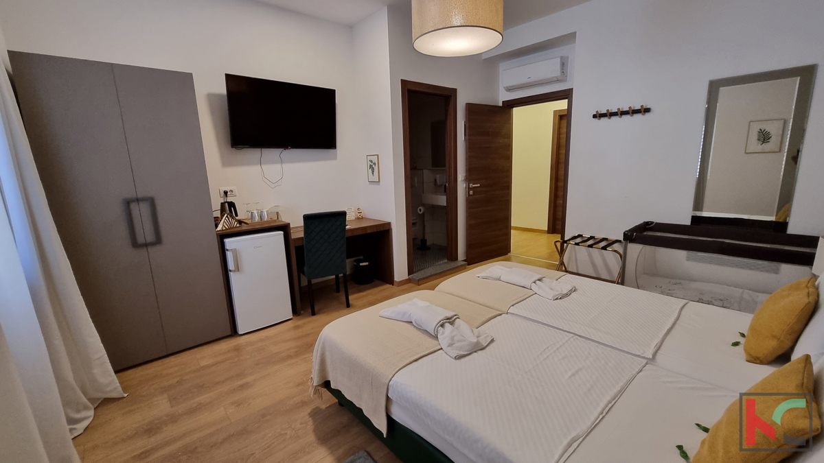 Pula, Center, atraktivno stanovanje s tremi namestitvenimi enotami za najem