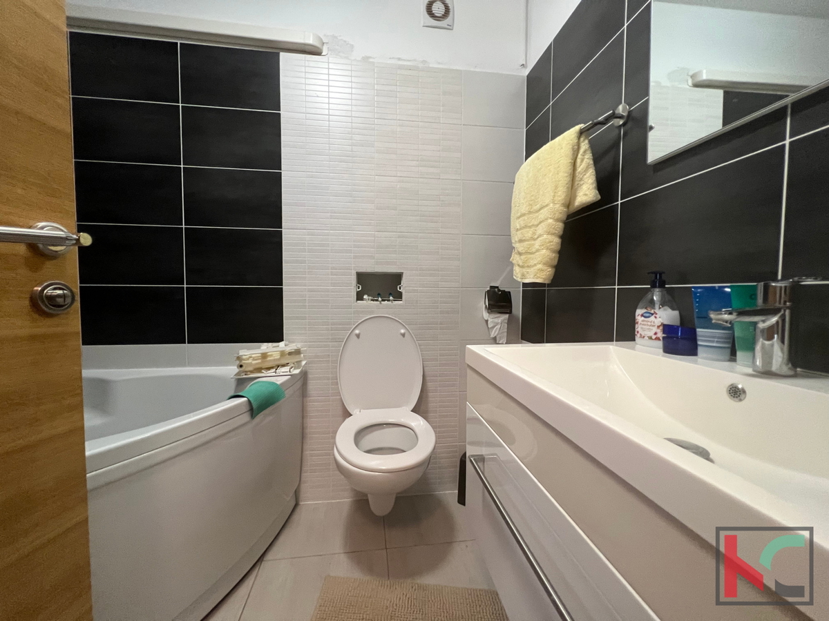 Istra, Medulin, luksuzno dvoetažno stanovanje 122,60 m2, pogled na morje, bazen