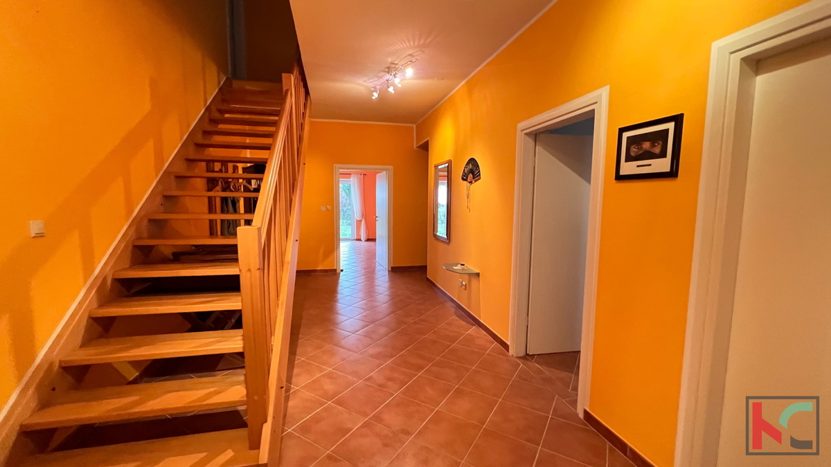 Istra, Poreč, samostojna hiša z urejenim vrtom na odlični lokaciji, #prodaja