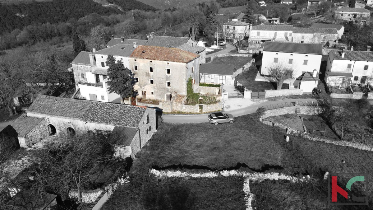 Istra, Barban, kamnita hiša za obnovo in zemljišče 1826 m2, #prodaja