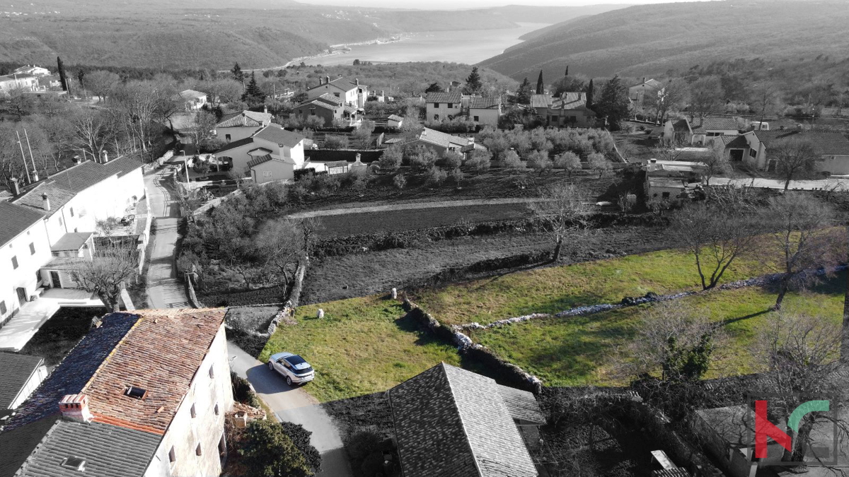 Istra, Barban, kamnita hiša za obnovo in zemljišče 1826 m2, #prodaja