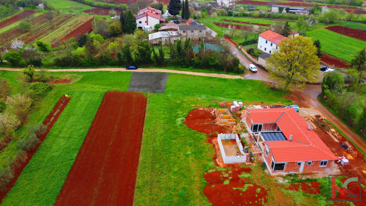 Istra - Barban, zemljišče z gradbenim dovoljenjem II plačana komunala, # ekskluzivna prodaja