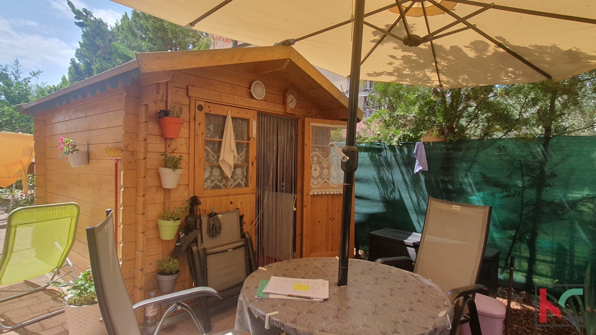 Poreč, okolica, veliko trisobno stanovanje z vrtom in dvoriščem #prodaja