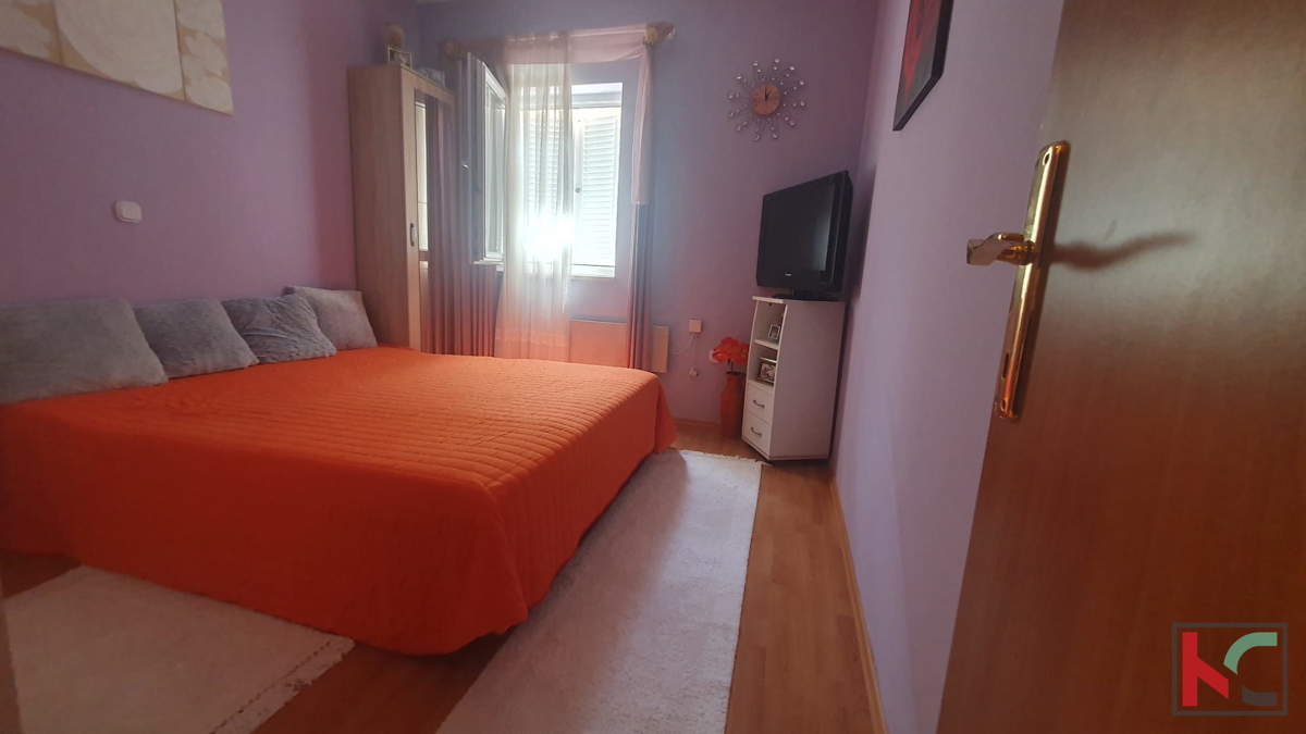 Poreč, okolica, veliko trisobno stanovanje z vrtom in dvoriščem #prodaja
