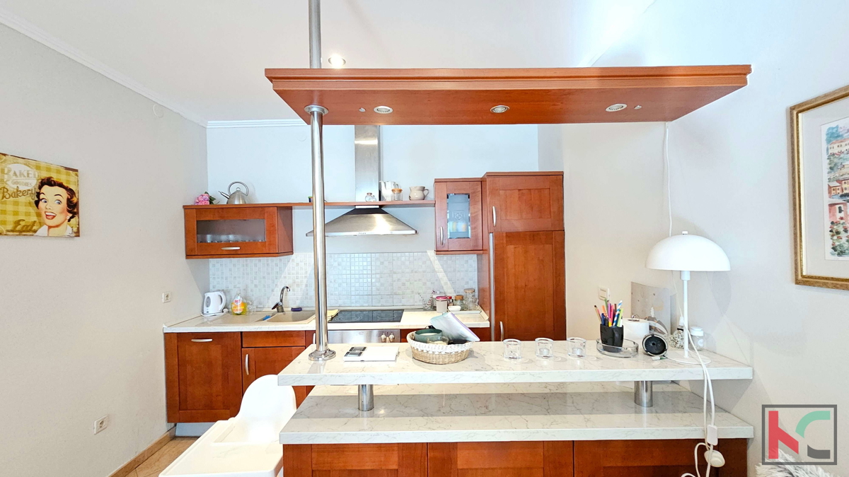 Istra, Rovinj, apartma z rustikalno konobo, terasa, 550m do plaže, #prodaja