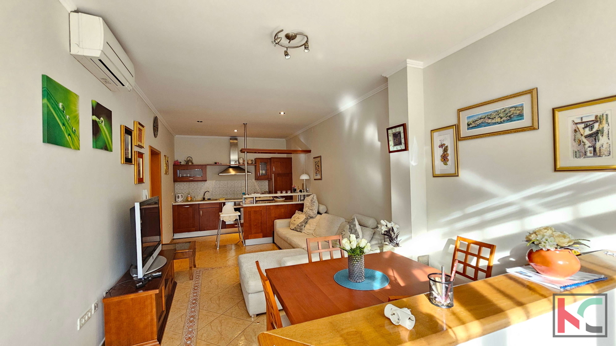 Istra, Rovinj, apartma z rustikalno konobo, terasa, 550m do plaže, #prodaja